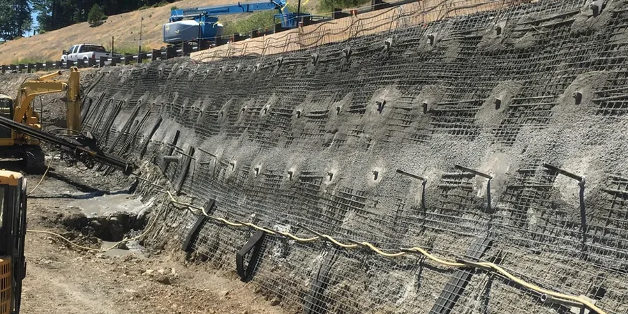 Análisis de licuefacción de suelos en Maipú: evaluación sísmica con criterio de obra